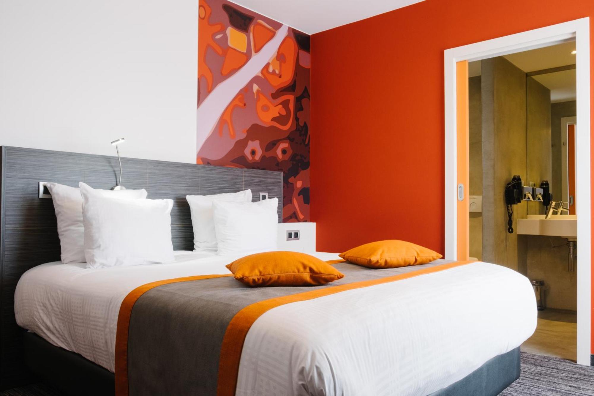 Orange Hotel ラ・ルビエール エクステリア 写真