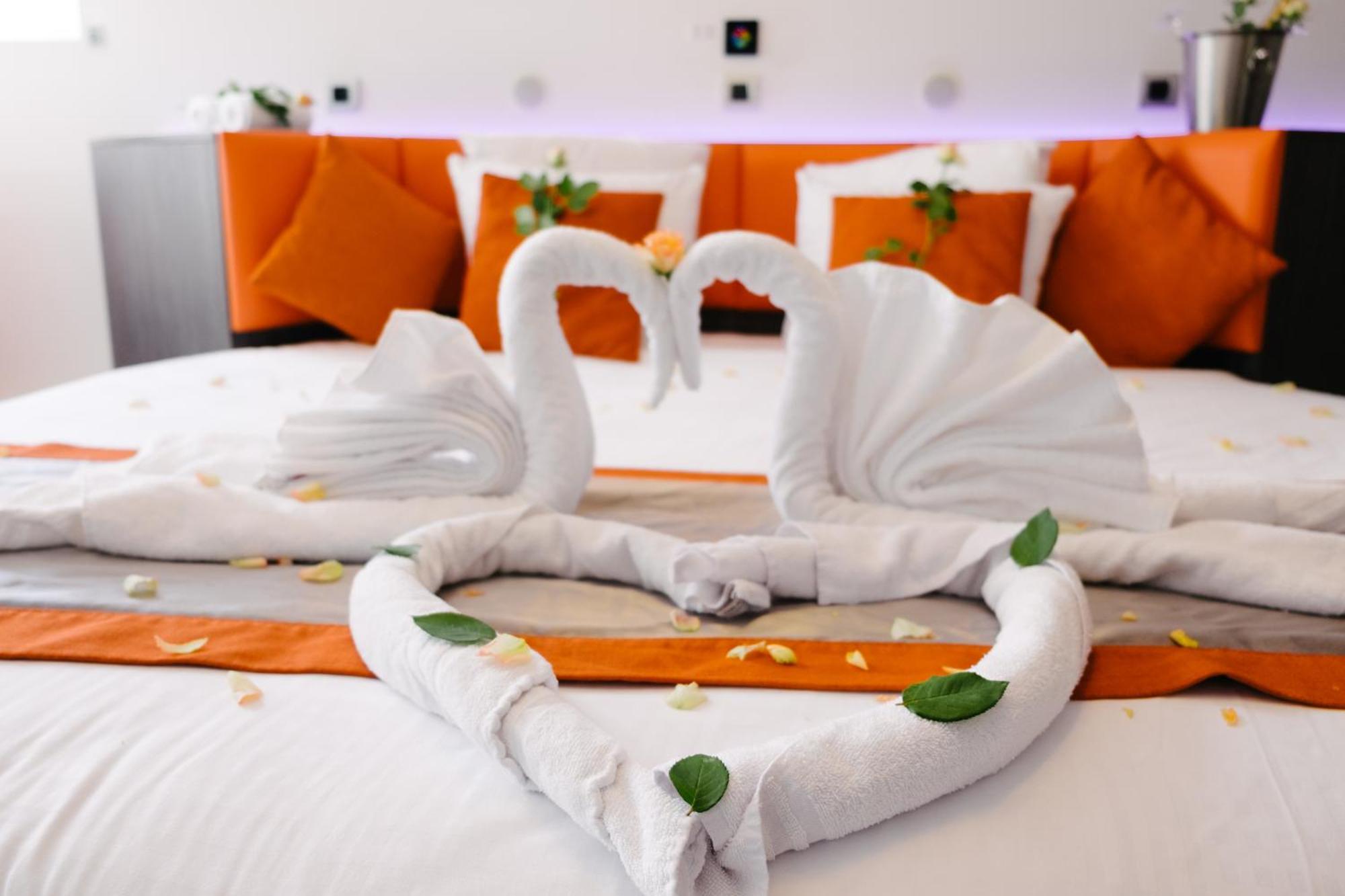 Orange Hotel ラ・ルビエール エクステリア 写真