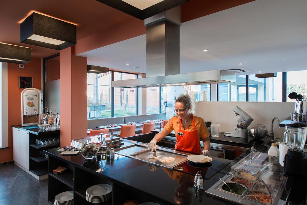 Orange Hotel ラ・ルビエール エクステリア 写真