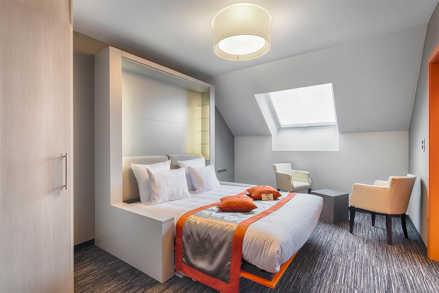 Orange Hotel ラ・ルビエール エクステリア 写真