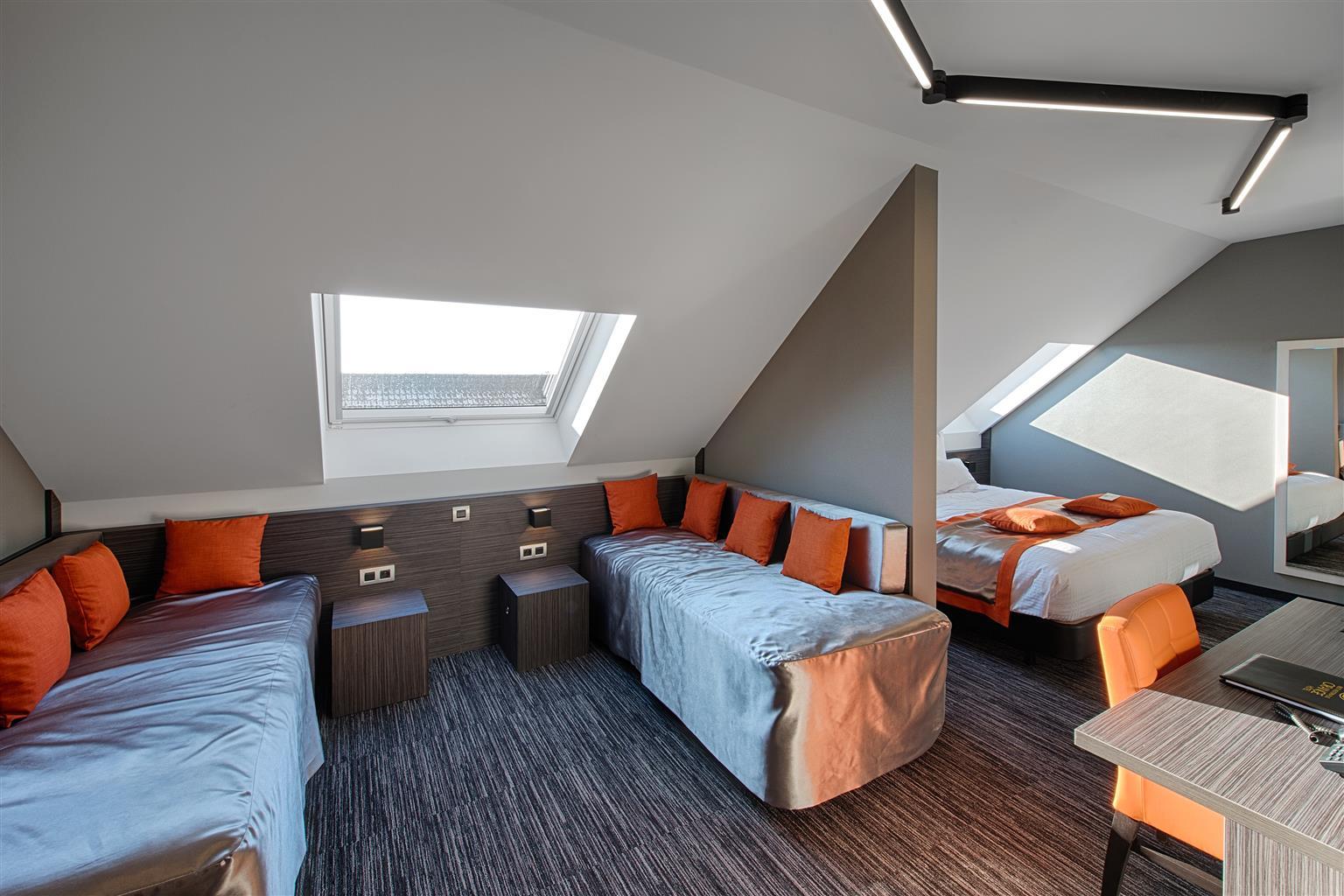 Orange Hotel ラ・ルビエール エクステリア 写真